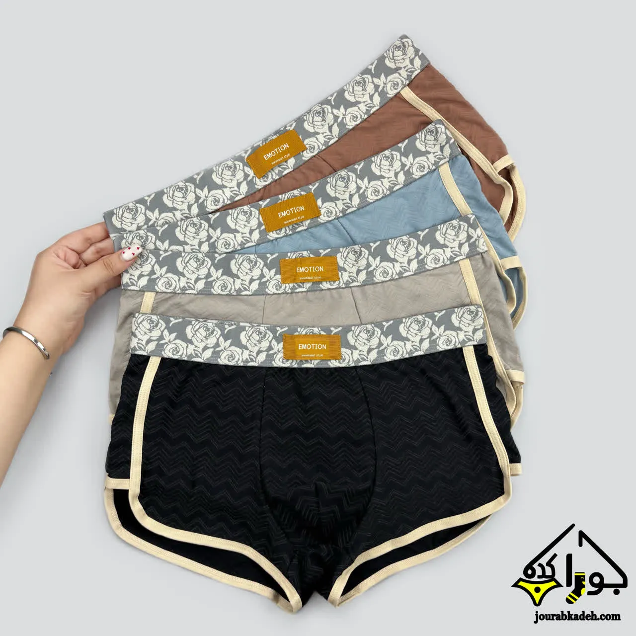 شورت نیمپا مردانه مدل اسکاتی طرح موج دار برند COTTON